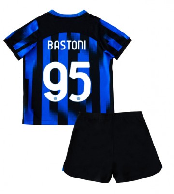 Inter Milan Alessandro Bastoni #95 Hemmakläder Barn 2023-24 Kortärmad (+ Korta byxor)